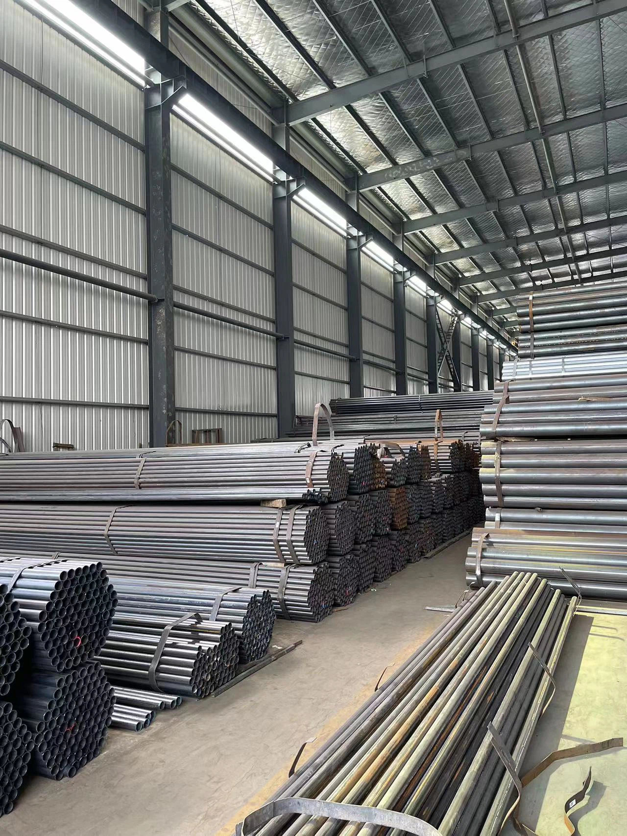 Q235 steel pipes Q235 steel pipes